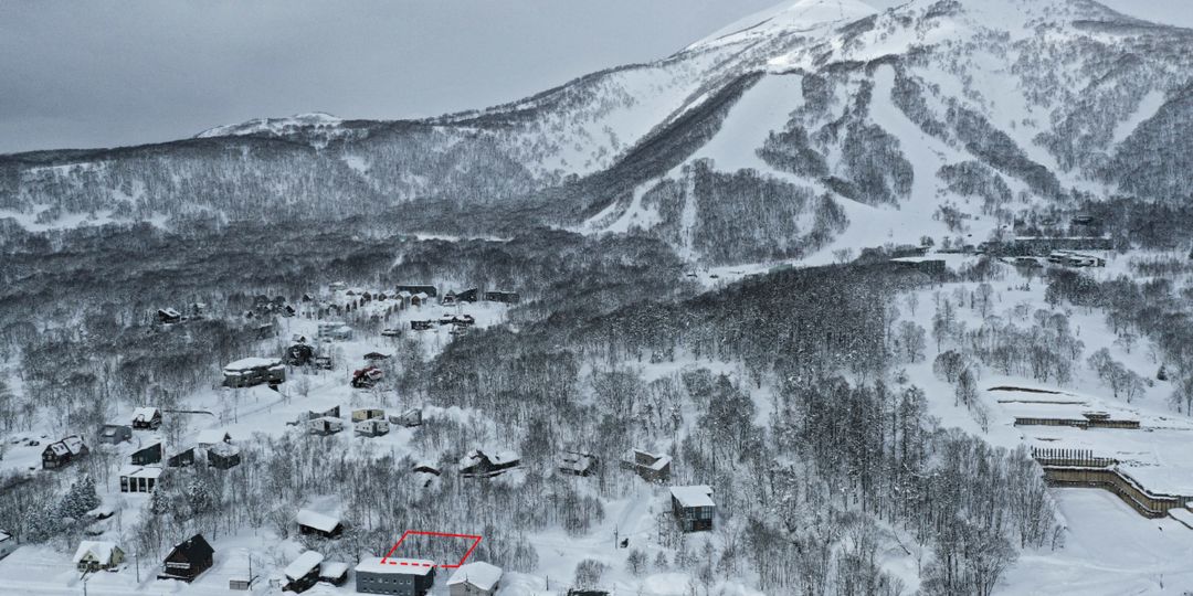 Land for Sale in Higashiyama Niseko Village Hokkaido 1025 sqm - Thumbnail 3