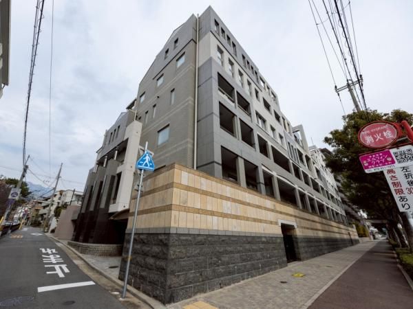 3LDK Apartment for Sale in Mikage, Kobe - 152.7 sqm - Thumbnail 2