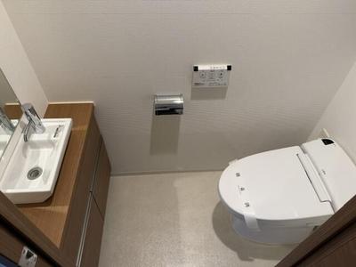 2LDK Apartment for Sale Near Sapporo Station, Hokkaido — Toilet, Higashi, Hokkaido
