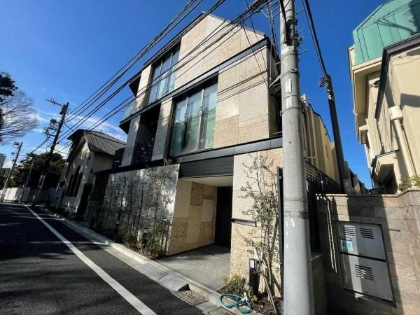 1LDK Apartment for Sale in Wakaba, Shinjuku, Tokyo - Thumbnail 3