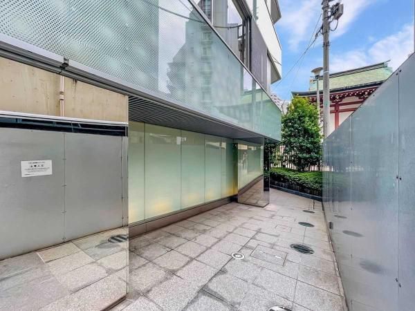 2LDK Apartment for Sale in Chiyoda Ward, Tokyo - Thumbnail 4