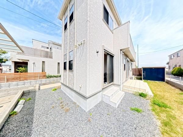 4LDK House for Sale in Kashiwai-cho, Ichikawa, Chiba - Thumbnail 2