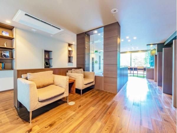2LDK Apartment for Sale in Chofu, Tokyo - 73.68m² - Thumbnail 4