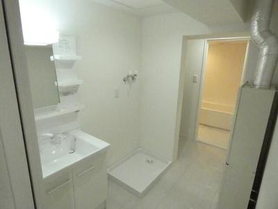 4LDK Apartment in Sapporo Nishi Ward - 106.9 sqm - Renovation Planned — Bathroom, Nishi, Hokkaido