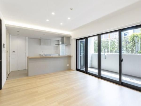 2LDK Apartment for Sale in Kawasaki Near Tama-Plaza Station - Thumbnail 3