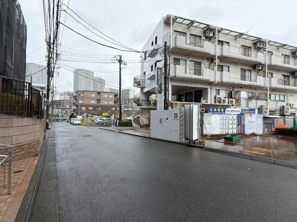2LDK Apartment for Sale in Totsuka-ku, Yokohama - Thumbnail 4