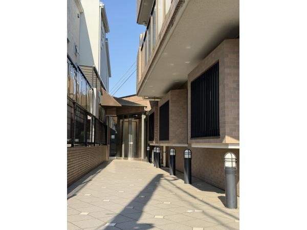 2LDK Apartment for Sale in Tamapuraza, Kawasaki City - Thumbnail 2