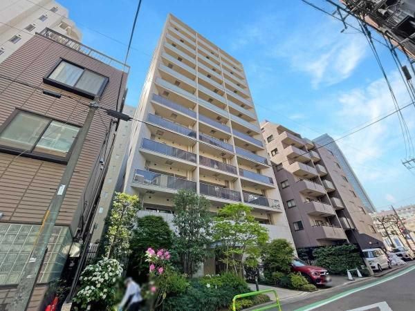 1LDK Apartment for Sale in Akasaka, Minato, Tokyo 42.79m² - Thumbnail 2