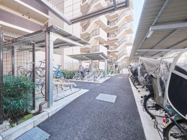 3LDK Apartment in Proud Nakano-shima, Kawasaki | 2020 Build - Thumbnail 3