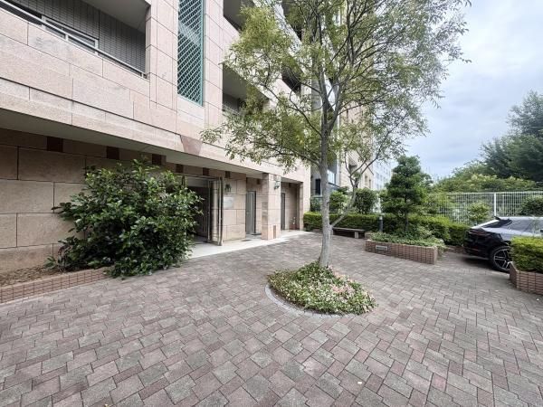 1LDK Apartment for Sale in Shinjuku, Tokyo | 34.29m² - Thumbnail 2