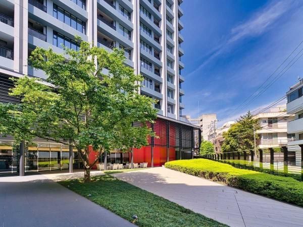 Grand Millennia 2LDK Apartment for Sale in Minami-Ikebukuro, Tokyo - Thumbnail 3