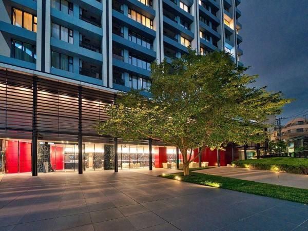 Grand Millennia 2LDK Apartment for Sale in Minami-Ikebukuro, Tokyo - Thumbnail 2