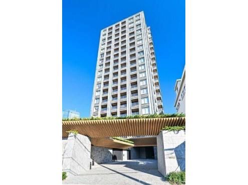 3LDK Luxury Apartment in Chiyoda, Tokyo - 115.5m2 - Thumbnail 2