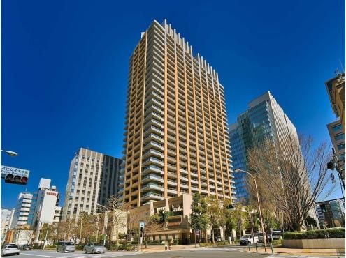 3LDK Luxury Apartment in Chiyoda, Tokyo - 115.5m2 - Thumbnail 3
