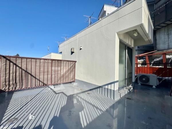 Renovated 2LDK Maisonette Apartment in Hodogaya, Yokohama - Thumbnail 2