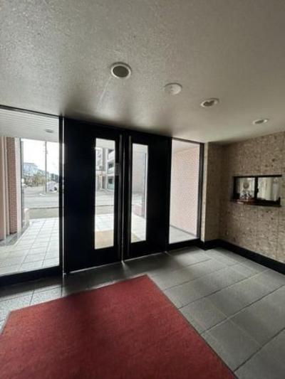 4LDK Apartment for Sale in Higashi-ku, Sapporo, Hokkaido — Front_door, Higashi, Hokkaido