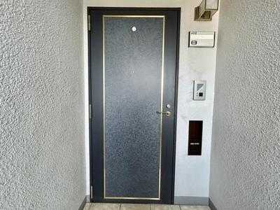 4LDK Apartment for Sale in Higashi-ku, Sapporo, Hokkaido — Front_door, Higashi, Hokkaido