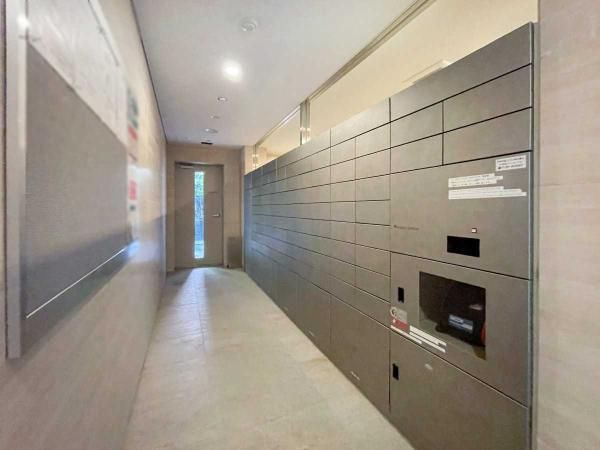 3LDK Apartment for Sale in Akasaka, Minato-ku, Tokyo - Thumbnail 4