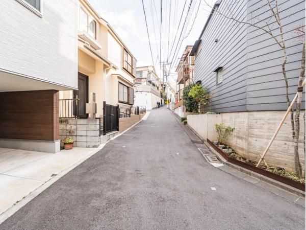3LDK House for Sale in Komagome, Toshima-ku, Tokyo - Thumbnail 3