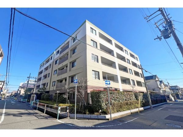 Spacious 4LDK Apartment in Nishinomiya, Hyogo - 148m² - Thumbnail 2