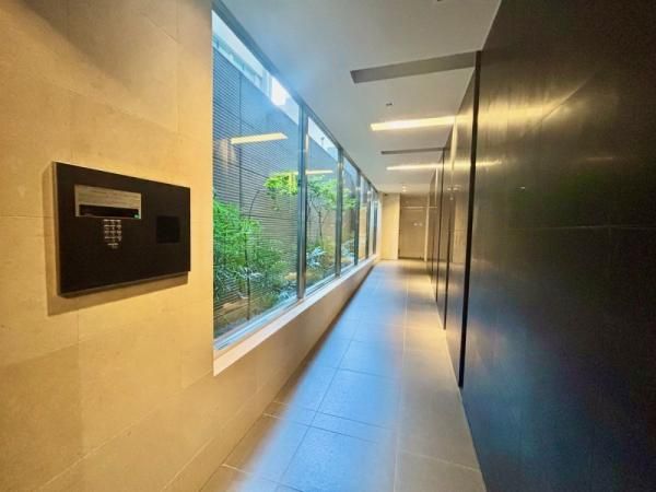 Renovated 3LDK Apartment in Shinjuku, Tokyo - Thumbnail 3