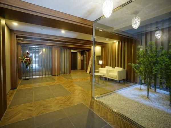 1LDK Apartment for Sale in Yotsuya-Sakamachi, Shinjuku - Thumbnail 3
