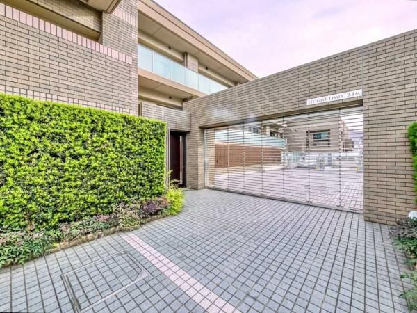 Renovated 2LDK Apartment in Shibuya, Tokyo - 78.08m2 - Thumbnail 3