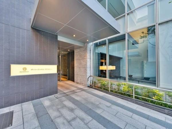 2LDK Apartment for Sale in Nakano, Tokyo - 56m2 - Thumbnail 4