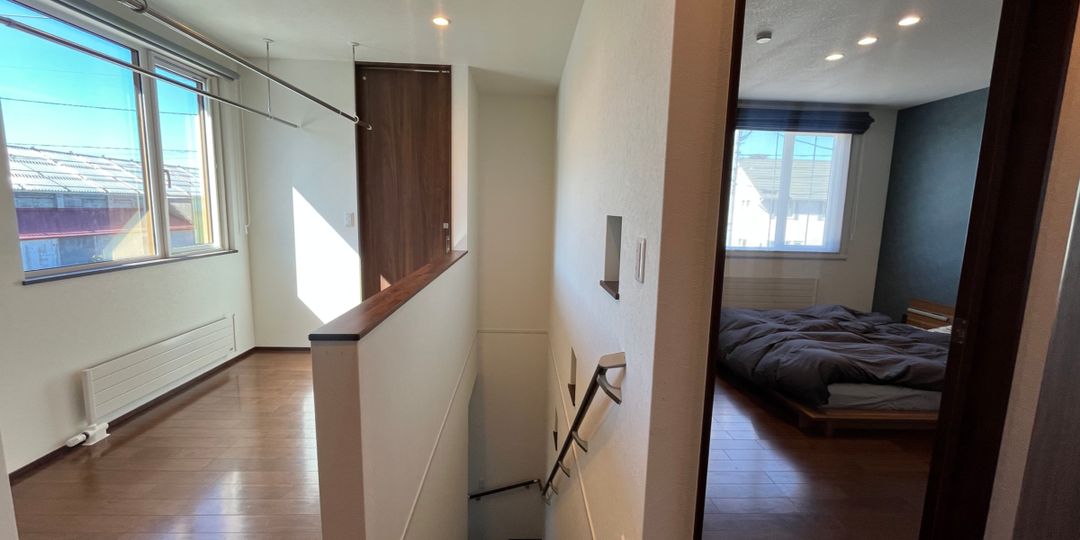 Central Iwanai Town Home for Sale - Dual-Key House in Hokkaido - Thumbnail 4