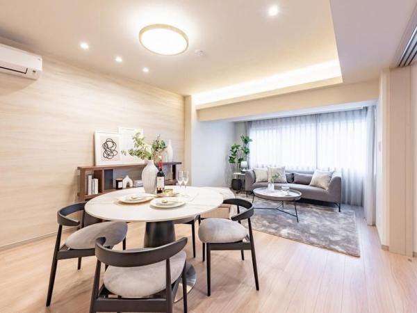 2LDK Apartment for Sale in Kudanminami, Chiyoda, Tokyo - Thumbnail 4