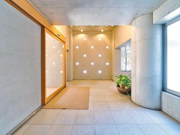3LDK Apartment for Sale in Aobadai, Meguro-ku, Tokyo - Thumbnail 4