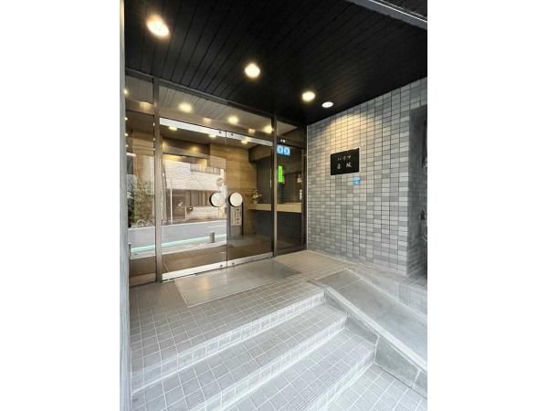 1LDK Apartment for Sale in Akasaka, Minato City, Tokyo - Thumbnail 3