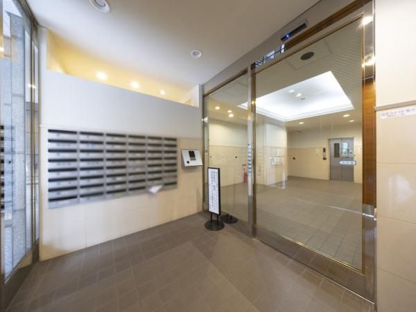 Renovated 2DK Apartment in Ebisu, Shibuya, Tokyo - Thumbnail 4