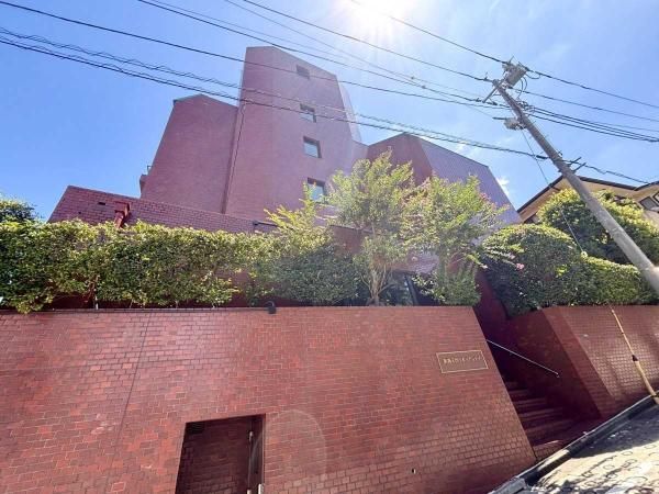2LDK Renovated Apartment in Shibuya, Tokyo - Thumbnail 2