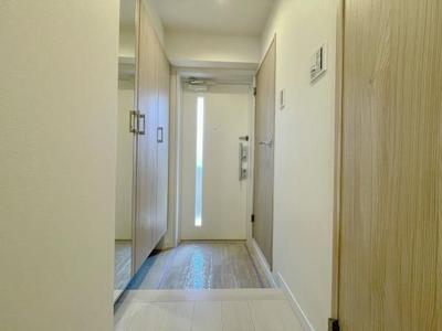 Renovated 2LDK Apartment in Nishi Ward, Yokohama near Yokohama Station — Front_door, Nishi, Kanagawa