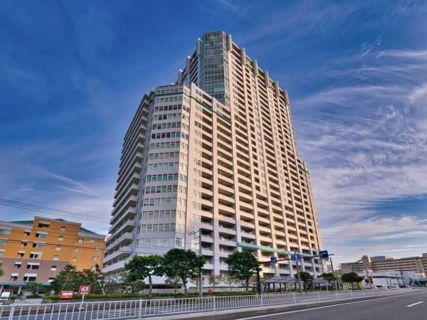 2LDK Apartment in Laguna Tower, Shinagawa, Tokyo - 72.6m² - Thumbnail 2