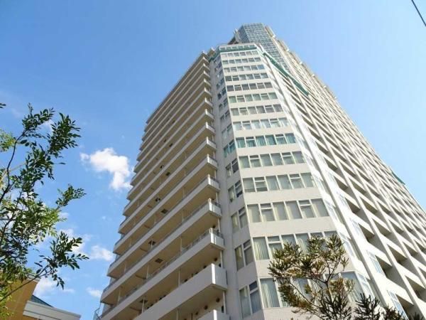 2LDK Apartment in Laguna Tower, Shinagawa, Tokyo - 72.6m² - Thumbnail 3