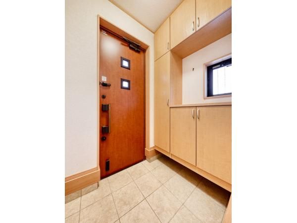 4LDK House for Sale in Adachi-ku, Tokyo Near Kita-Ayase Station - Thumbnail 3