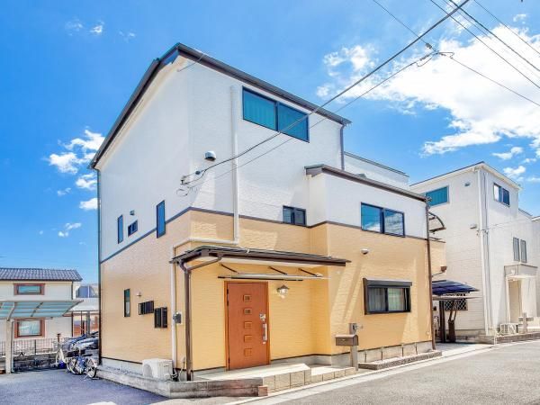 4LDK House for Sale in Adachi-ku, Tokyo Near Kita-Ayase Station - Thumbnail 2