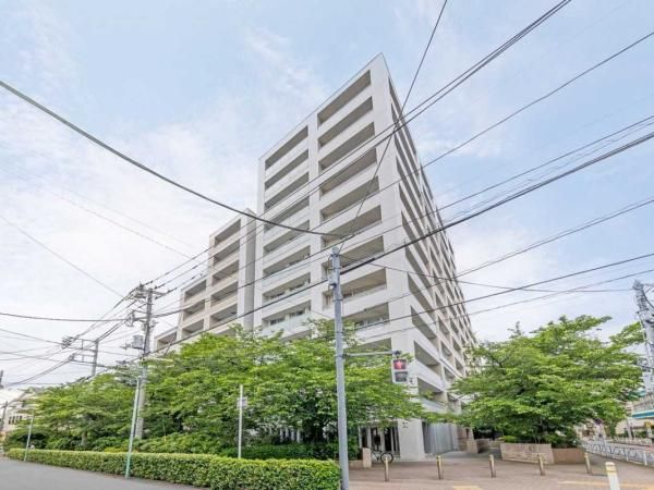3LDK Apartment in Meguro, Tokyo - 108m² with Roof Balcony - Thumbnail 4