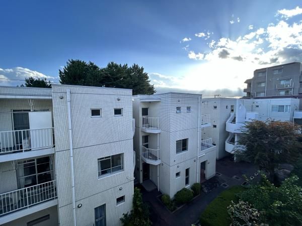 4LDK Maisonette Apartment for Sale Near Hiratsuka Station - Thumbnail 3