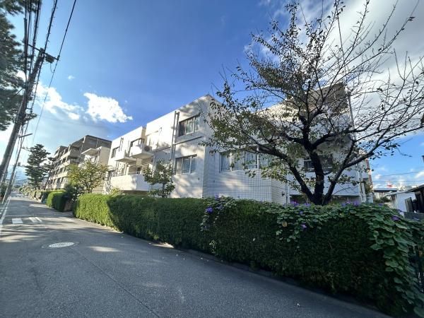4LDK Maisonette Apartment for Sale Near Hiratsuka Station - Thumbnail 2