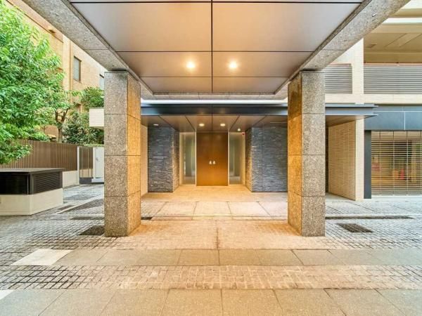 3LDK Apartment for Sale in Chiyoda, Tokyo - 94.5m² - Thumbnail 4
