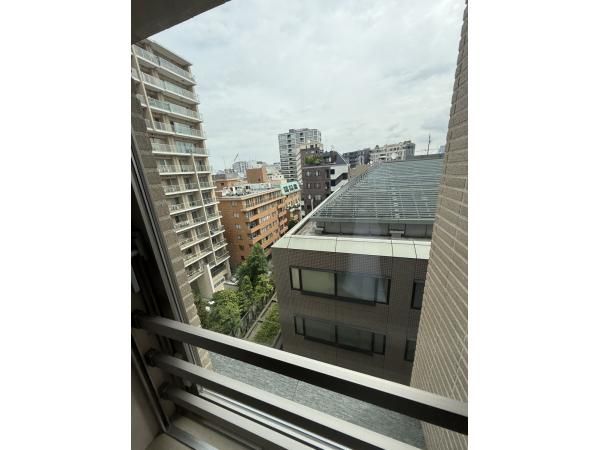 3LDK Apartment for Sale in Chiyoda, Tokyo - 94.5m² - Thumbnail 2