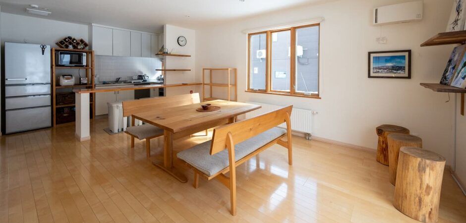 3-Bed Chalet in Niseko with Ski Access - Thumbnail 2