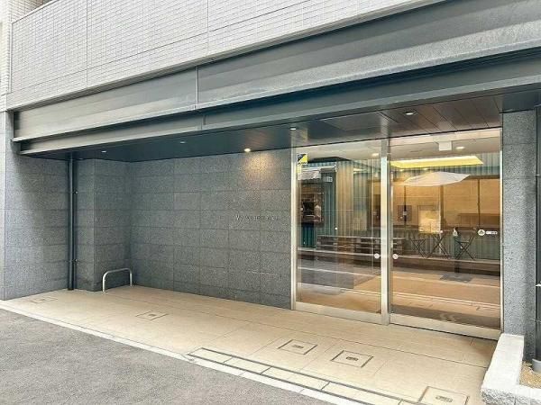 Renovated 1LDK Apartment in Higashi-Nihombashi, Chuo-ku, Tokyo - Thumbnail 4