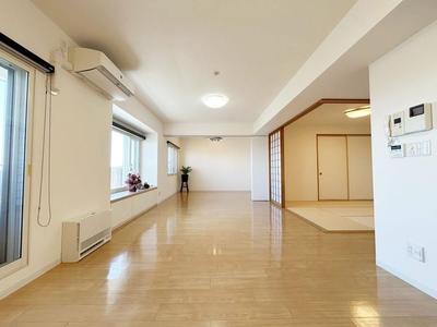 3LDK Apartment for Sale in Sapporo Nishi Ward - 97.67 sqm — Interior, Nishi, Hokkaido