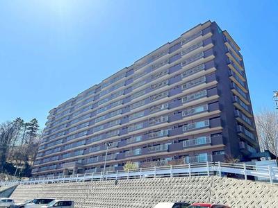 3LDK Apartment for Sale in Sapporo Nishi Ward - 97.67 sqm — Apartment, Nishi, Hokkaido