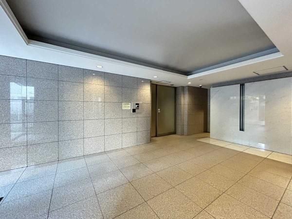 Nishiazabu Forest Plaza 2LDK+WIC Renovated Apartment for Sale - Thumbnail 4