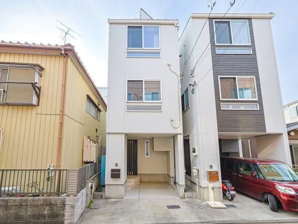 2LDK+S House for Sale in Adachi-ku, Tokyo - Thumbnail 2